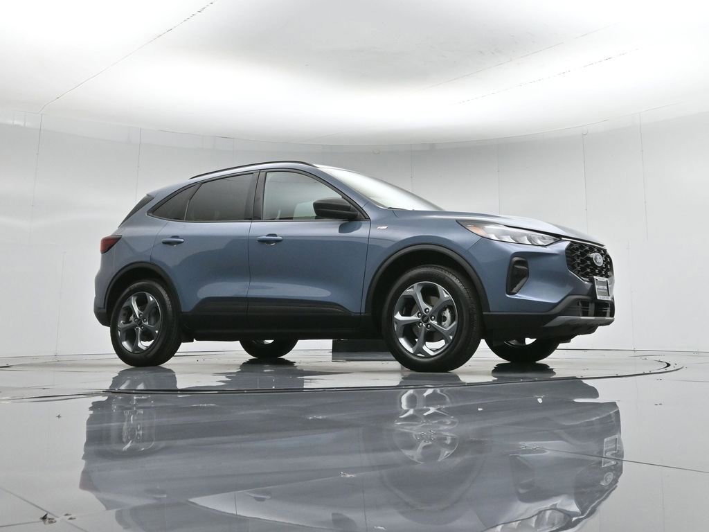 Certified 2025 Ford Escape ST-Line image 2