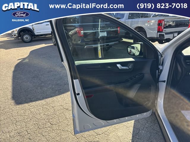 Certified 2025 Ford Escape ST-Line Elite w/ Tech Pack #1 image 19