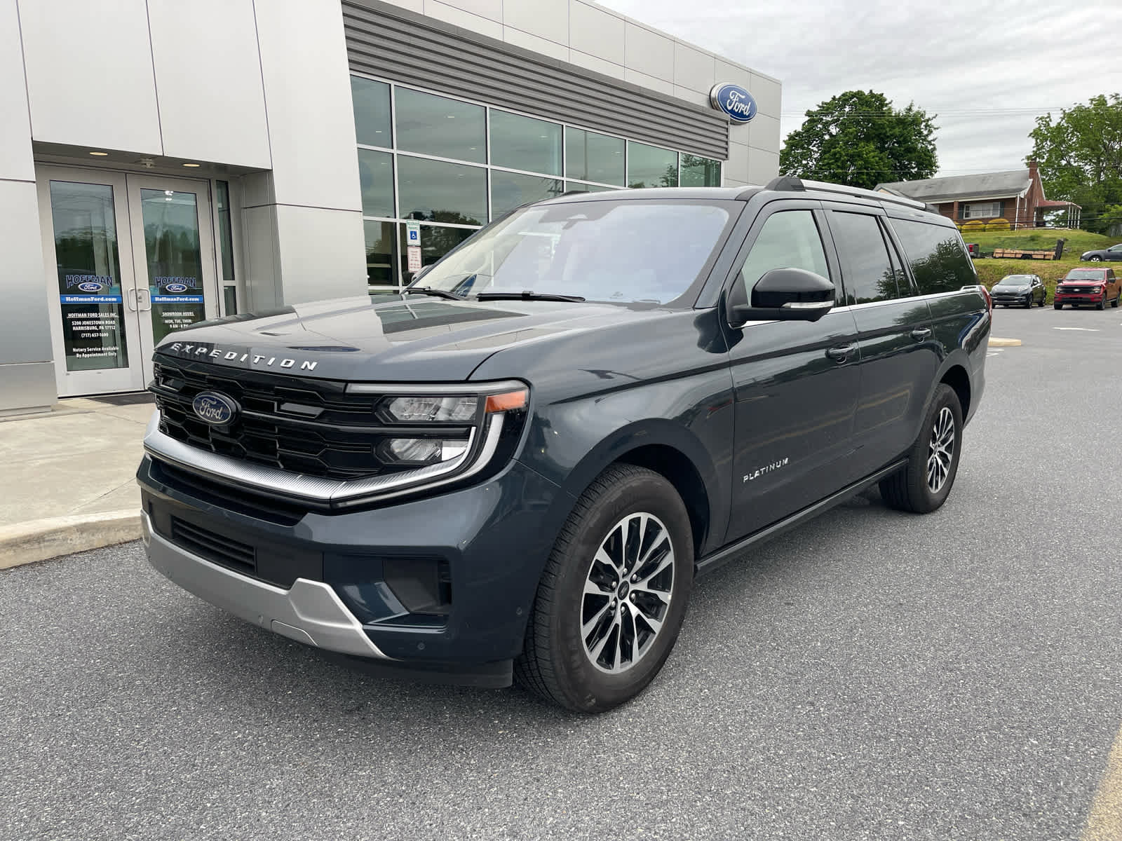 Certified 2025 Ford Expedition Max Platinum AWD/4WD image 2