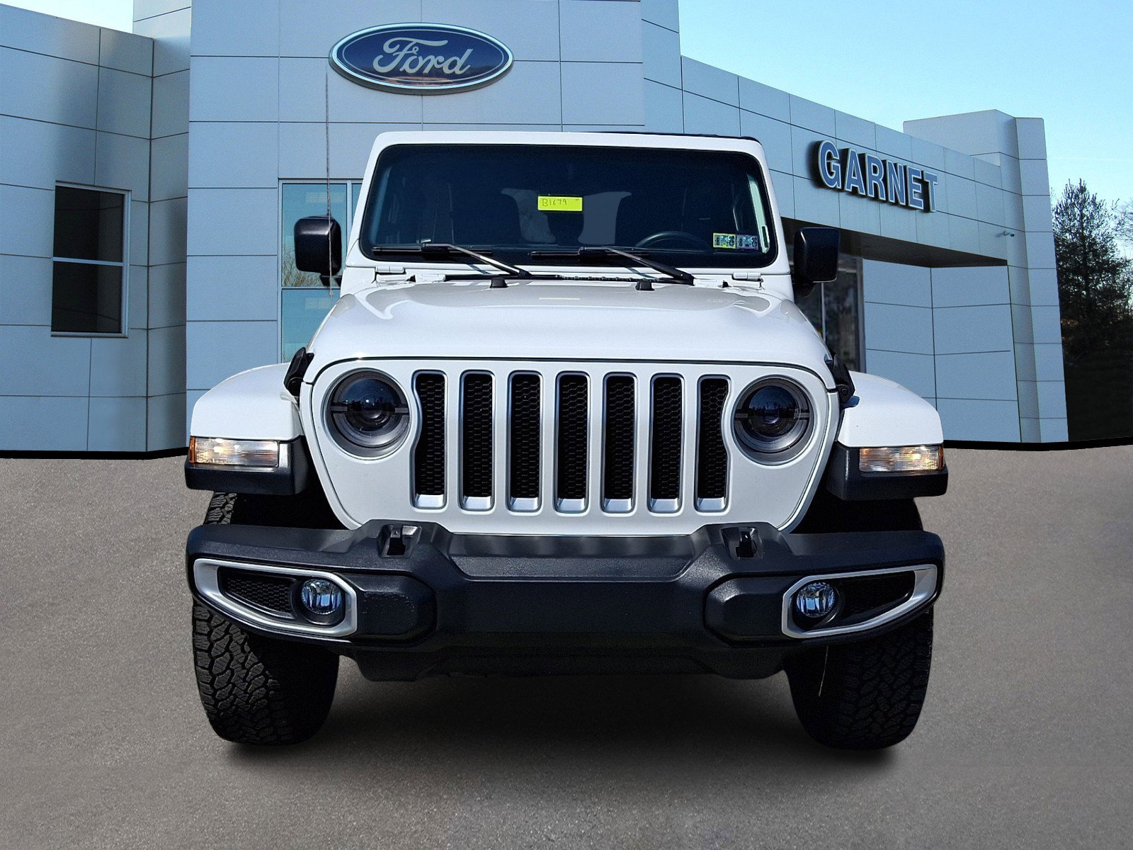 Used 2018 Jeep Wrangler Unlimited Sahara w/ Cold Weather Group AWD/4WD image 3