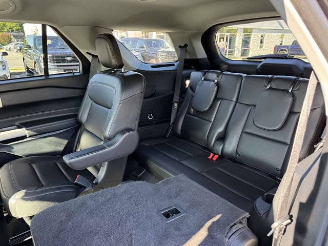 Certified 2023 Ford Explorer XLT w/ Equipment Group 202A AWD/4WD image 19