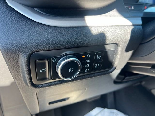 Certified 2023 Ford Explorer XLT w/ Equipment Group 202A AWD/4WD image 7