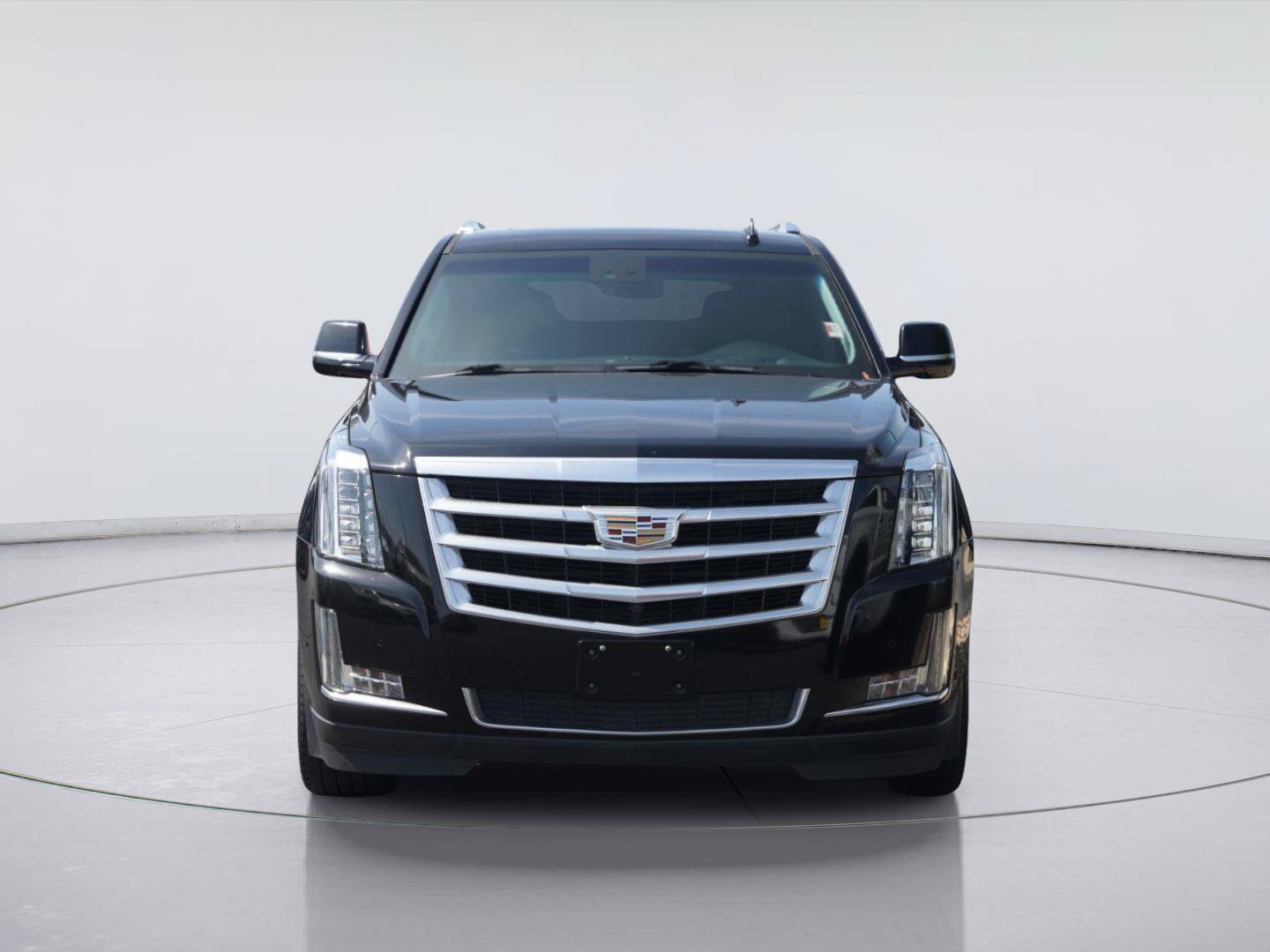 Used 2019 Cadillac Escalade Luxury AWD/4WD image 3