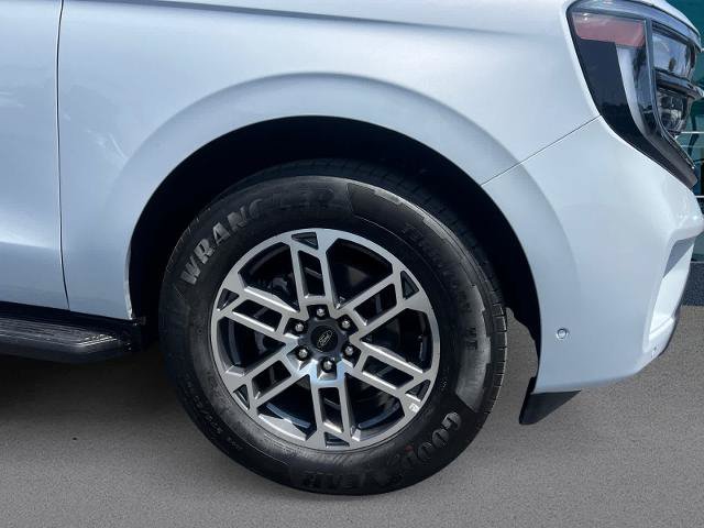 Certified 2025 Ford Expedition Active RWD image 9