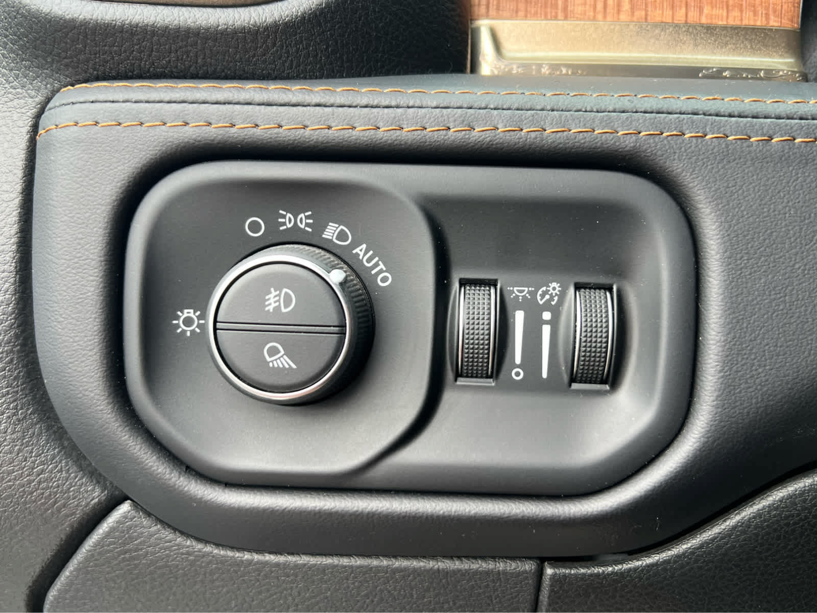 Used 2022 RAM 2500 Limited AWD/4WD image 31