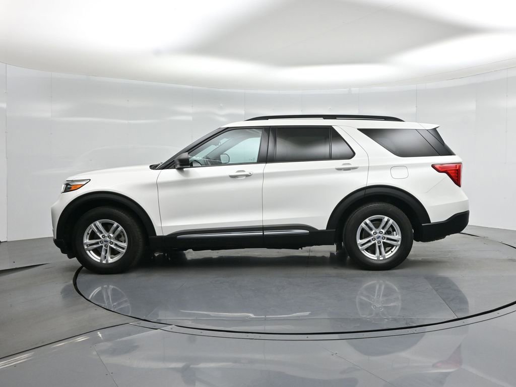 Certified 2023 Ford Explorer XLT RWD image 28