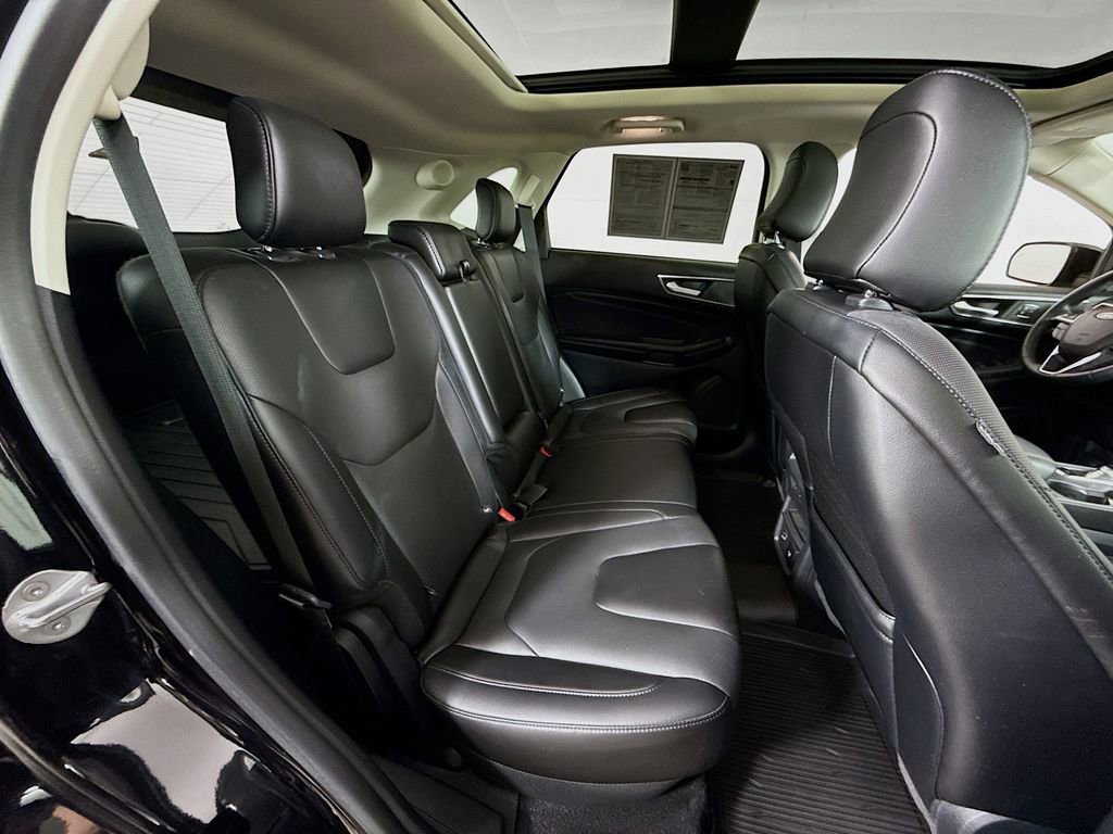 Certified 2022 Ford Edge Titanium w/ Equipment Group 301A image 29
