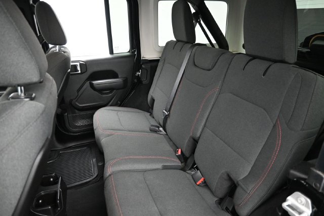Used 2025 Jeep Wrangler Unlimited Rubicon AWD/4WD image 23