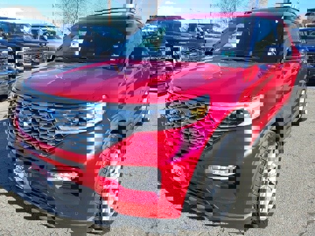 Certified 2021 Ford Explorer Platinum w/ Equipment Group 601A image 4