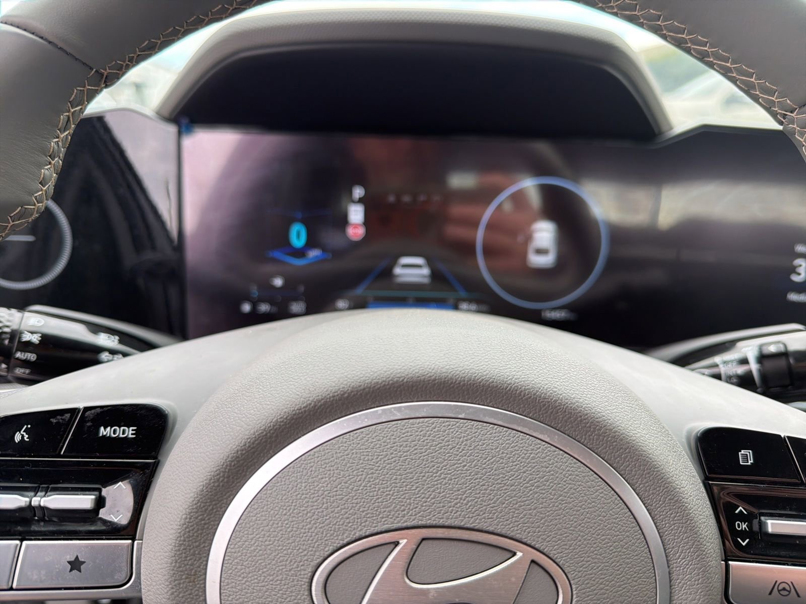 Used 2025 Hyundai Elantra SEL FWD image 25