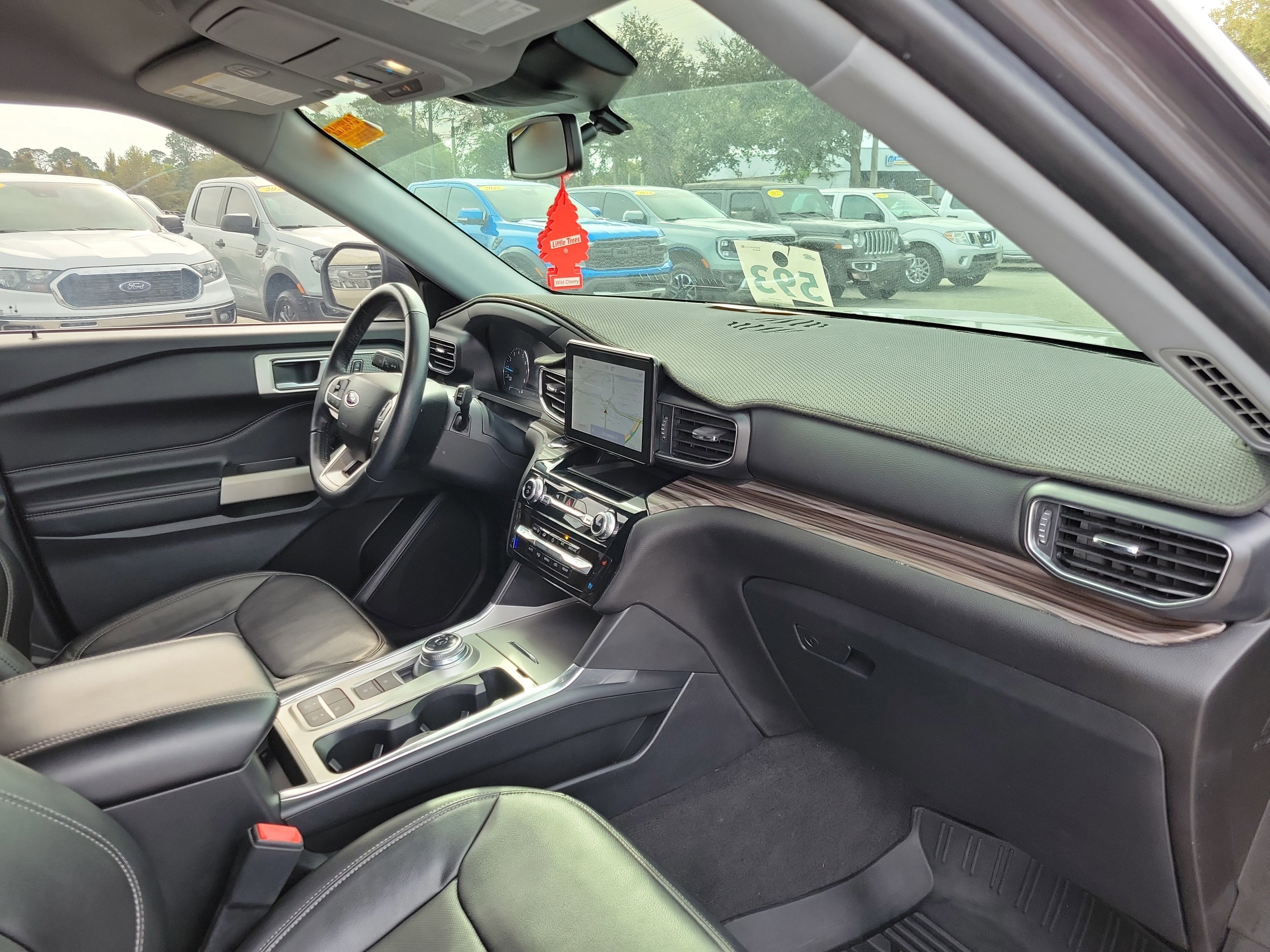 Certified 2022 Ford Explorer Limited image 30