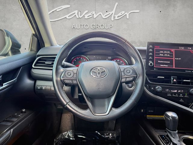 Used 2021 Toyota Camry XSE image 12