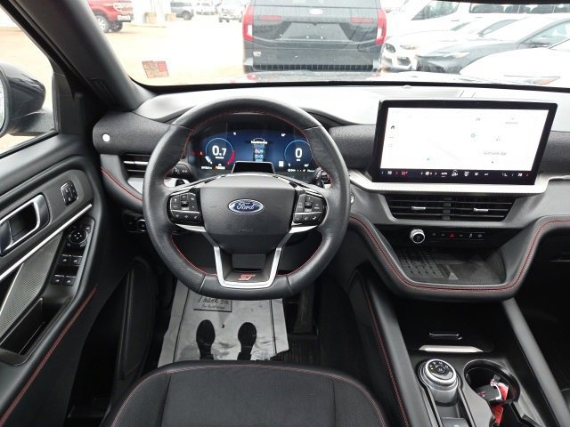 Certified 2025 Ford Explorer ST image 31