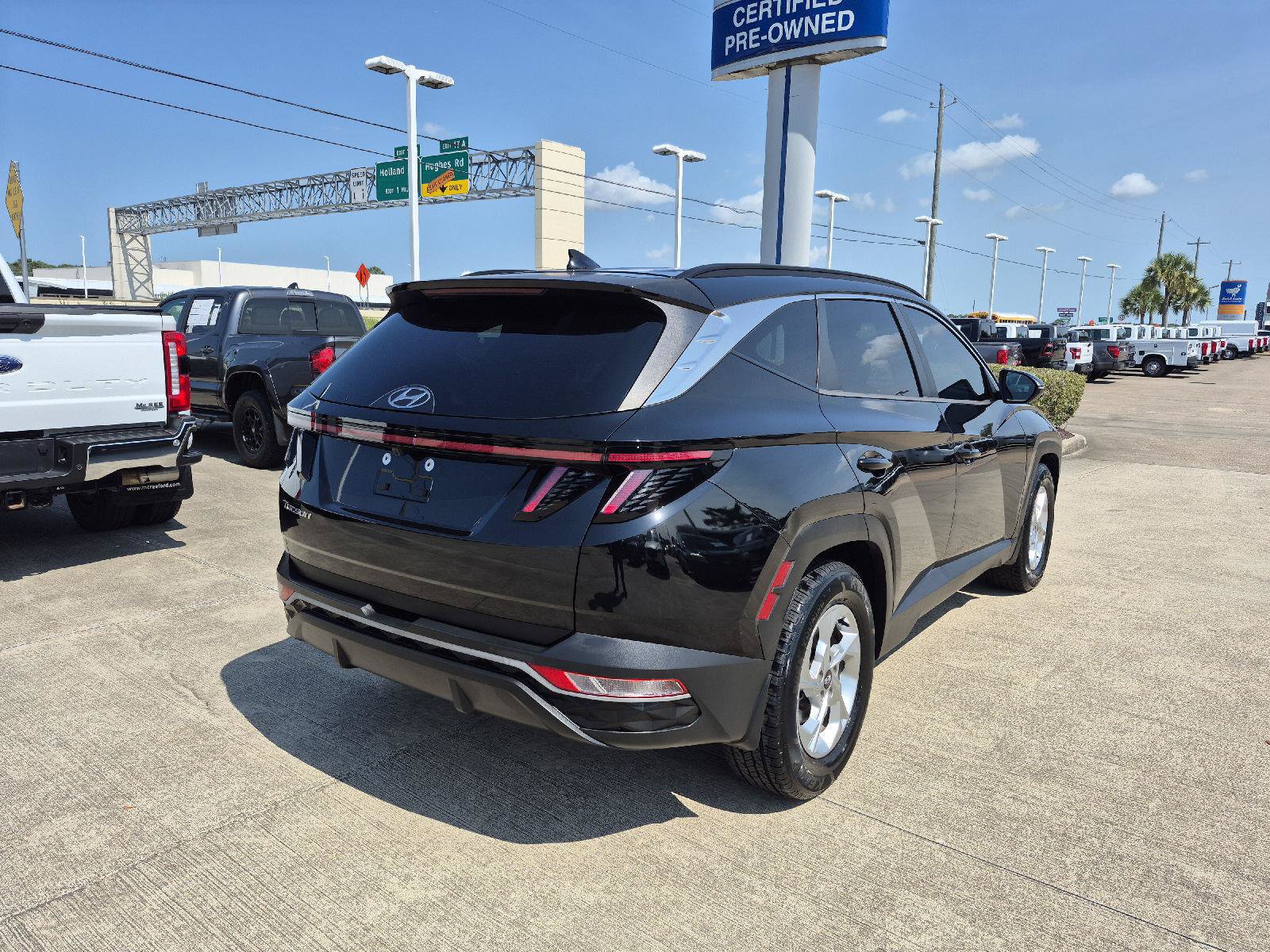 Used 2022 Hyundai Tucson SEL FWD image 12