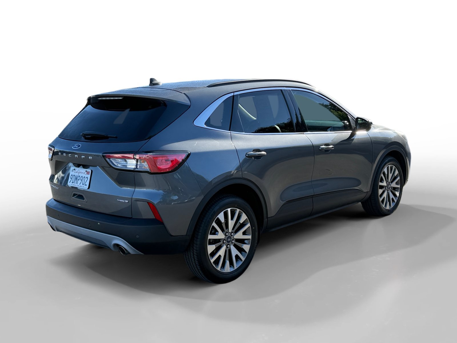 Certified 2022 Ford Escape Titanium AWD/4WD image 5