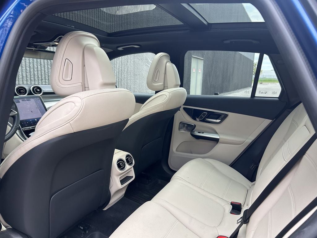 Used 2024 Mercedes-Benz GLC 300 4MATIC image 15