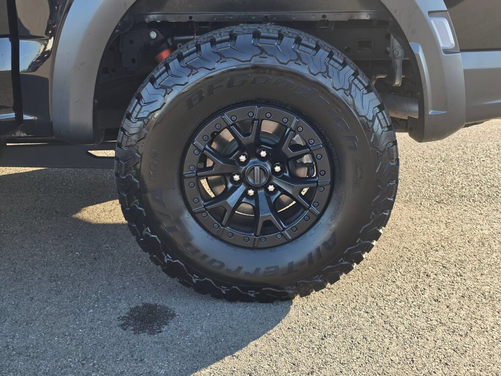 Certified 2023 Ford F150 Raptor w/ Raptor 37 Performance Package AWD/4WD image 9
