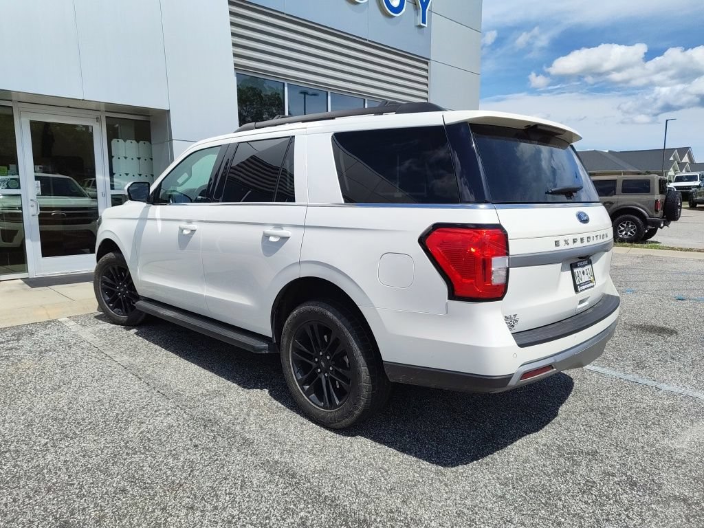 Certified 2024 Ford Expedition XLT RWD image 4