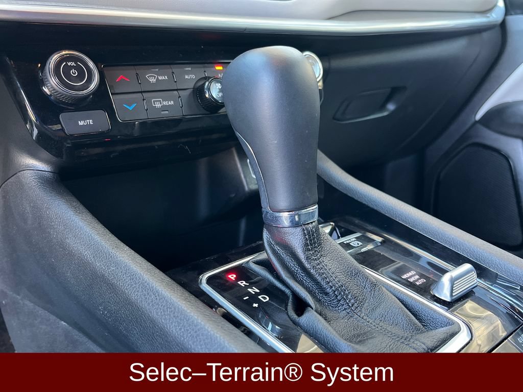 Used 2025 Jeep Compass Limited AWD/4WD image 11
