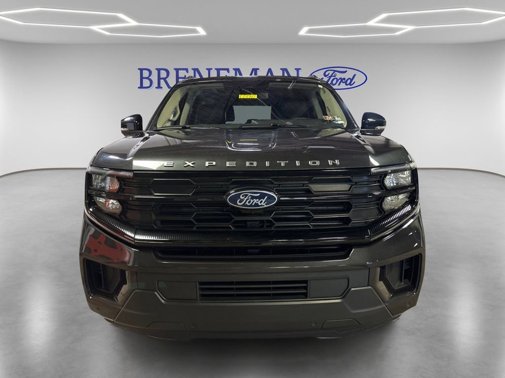 Certified 2025 Ford Expedition Active AWD/4WD image 2