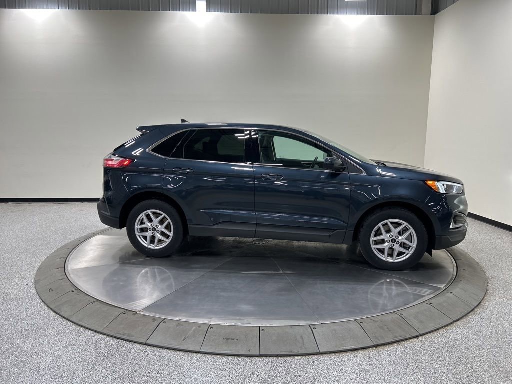 Certified 2024 Ford Edge SEL w/ Convenience Package AWD/4WD image 6