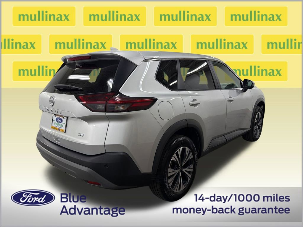 Used 2023 Nissan Rogue SV FWD image 3