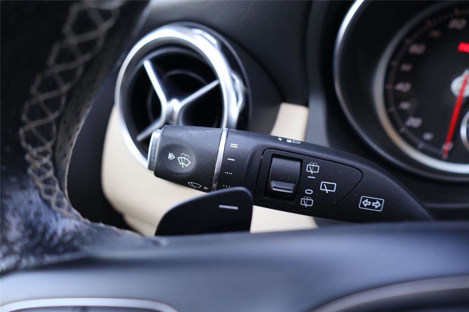 Used 2020 Mercedes-Benz GLA 250 4MATIC image 20