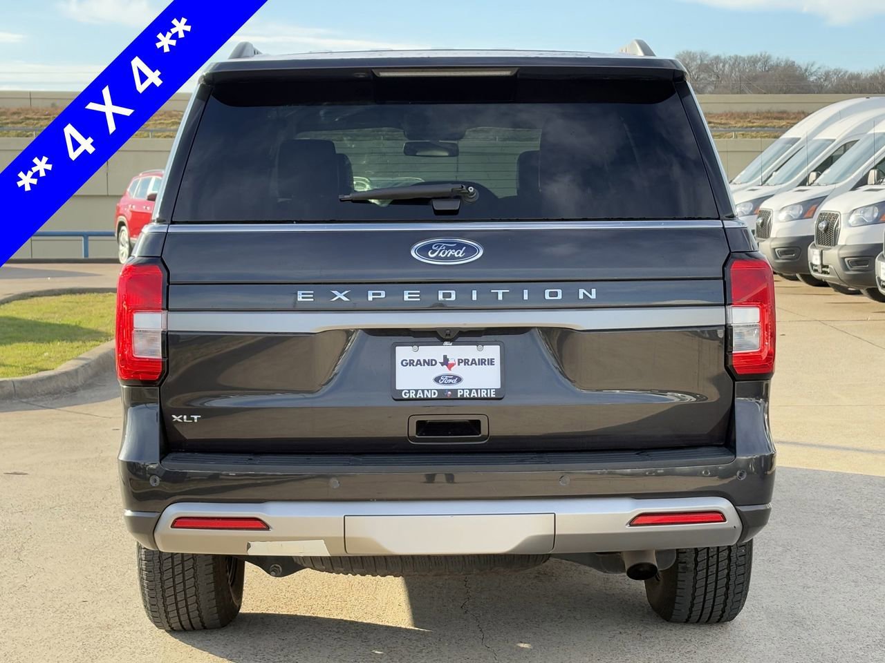 Certified 2024 Ford Expedition XLT image 5
