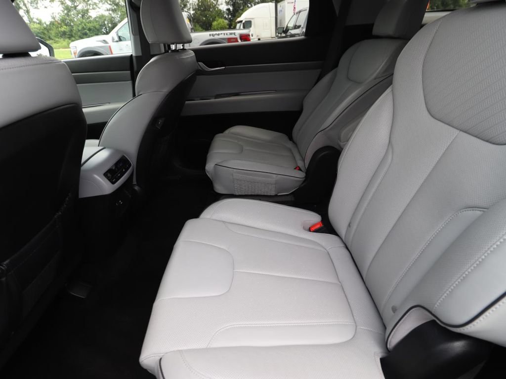 Used 2024 Hyundai Palisade SEL AWD/4WD image 12