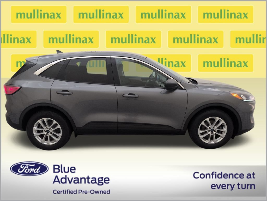 Certified 2022 Ford Escape SE w/ Convenience Package FWD image 2
