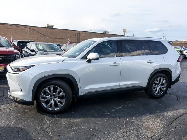 Used 2025 Toyota Grand Highlander AWD image 6