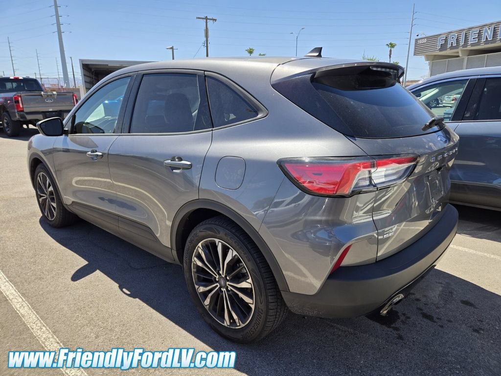 Certified 2022 Ford Escape SE w/ SE Sport Appearance Package FWD image 2
