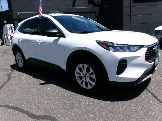 Certified 2023 Ford Escape Active AWD/4WD image 3