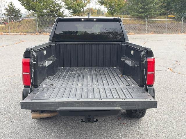 Used 2024 Toyota Tacoma TRD Off-Road AWD/4WD image 4