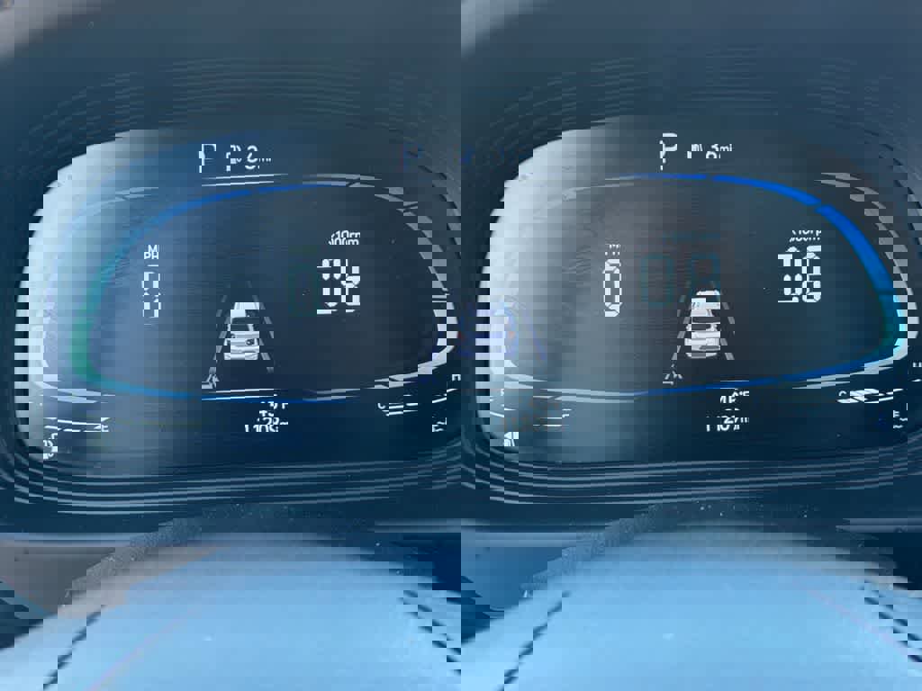 Used 2023 Hyundai Venue SEL image 24