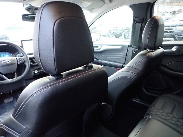 Certified 2024 Ford Escape Platinum w/ Premium Technology Package image 16