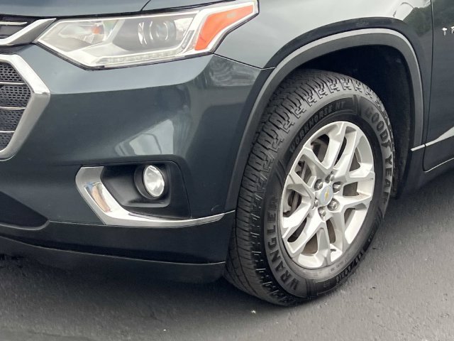 Used 2019 Chevrolet Traverse LT FWD image 9