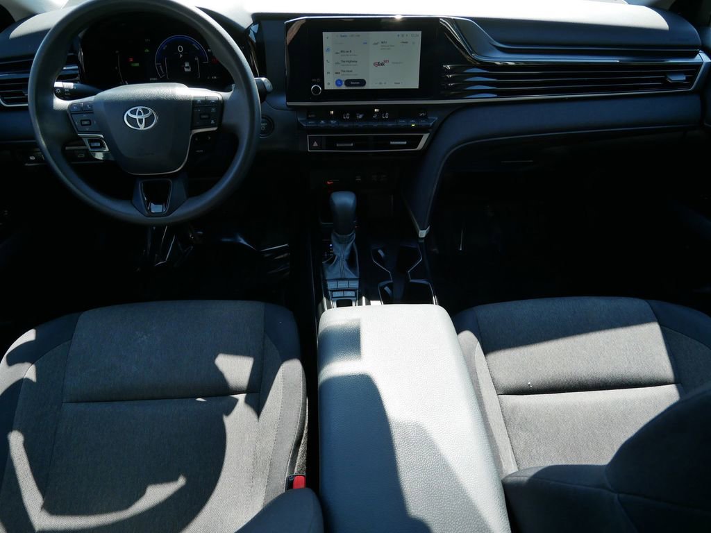 Used 2025 Toyota Camry LE image 13