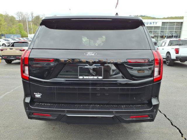 Certified 2025 Ford Expedition Tremor AWD/4WD image 4