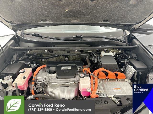 Used 2018 Toyota RAV4 SE image 32