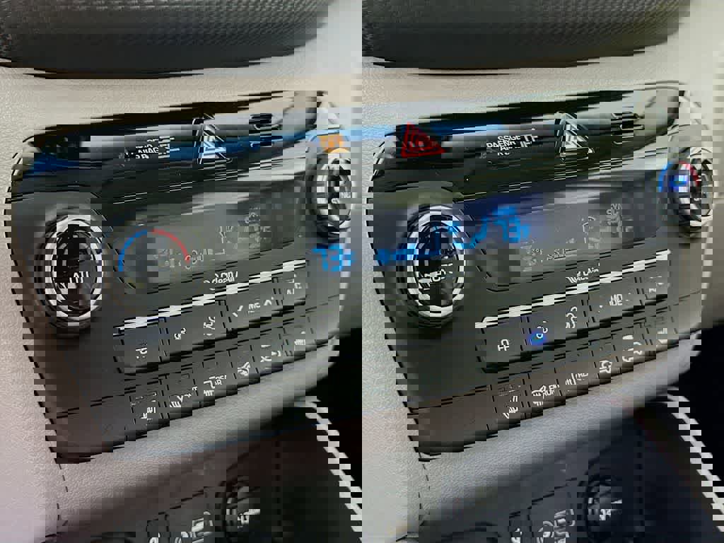 Used 2021 Hyundai Tucson Sport w/ Cargo Package image 18