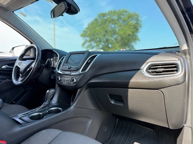 Used 2020 Chevrolet Equinox LT w/ Driver Convenience Package FWD image 9