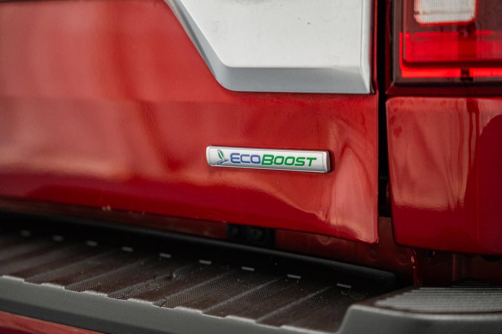 Certified 2018 Ford F150 Platinum w/ Equipment Group 701A Luxury image 9