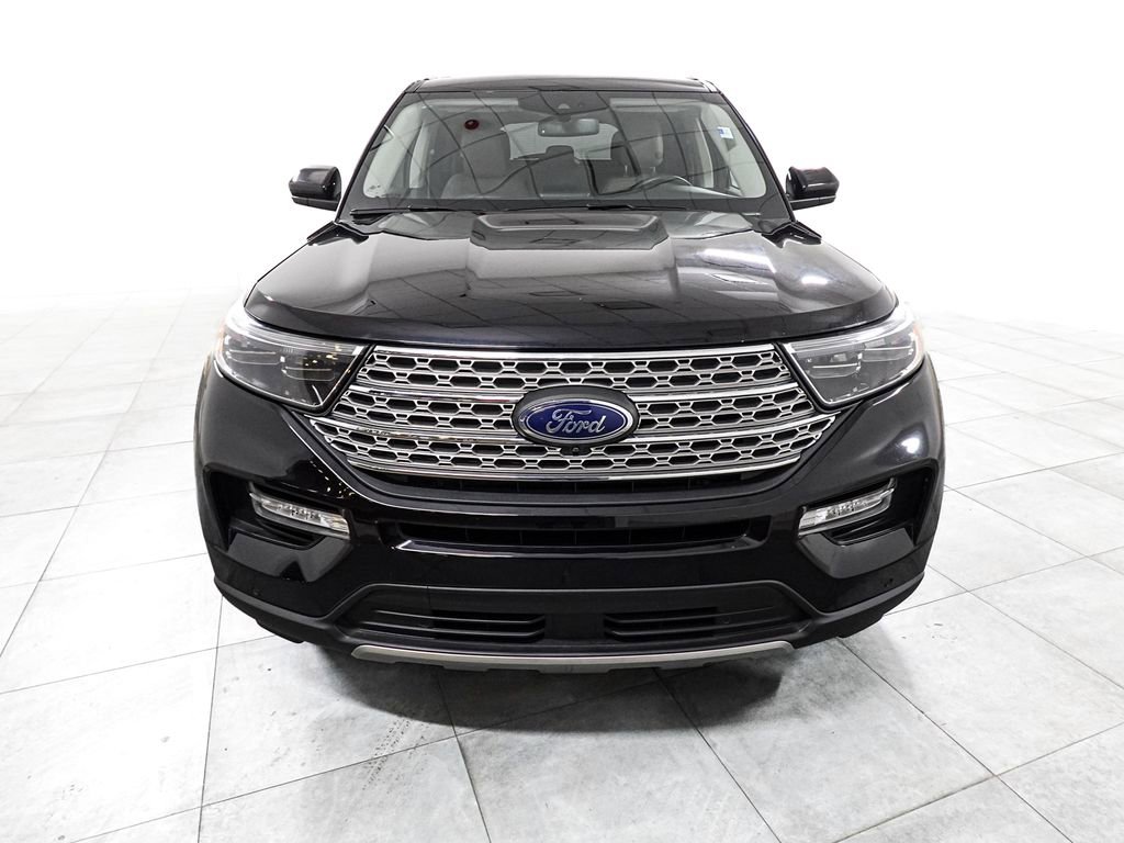 Certified 2023 Ford Explorer Limited AWD/4WD image 2