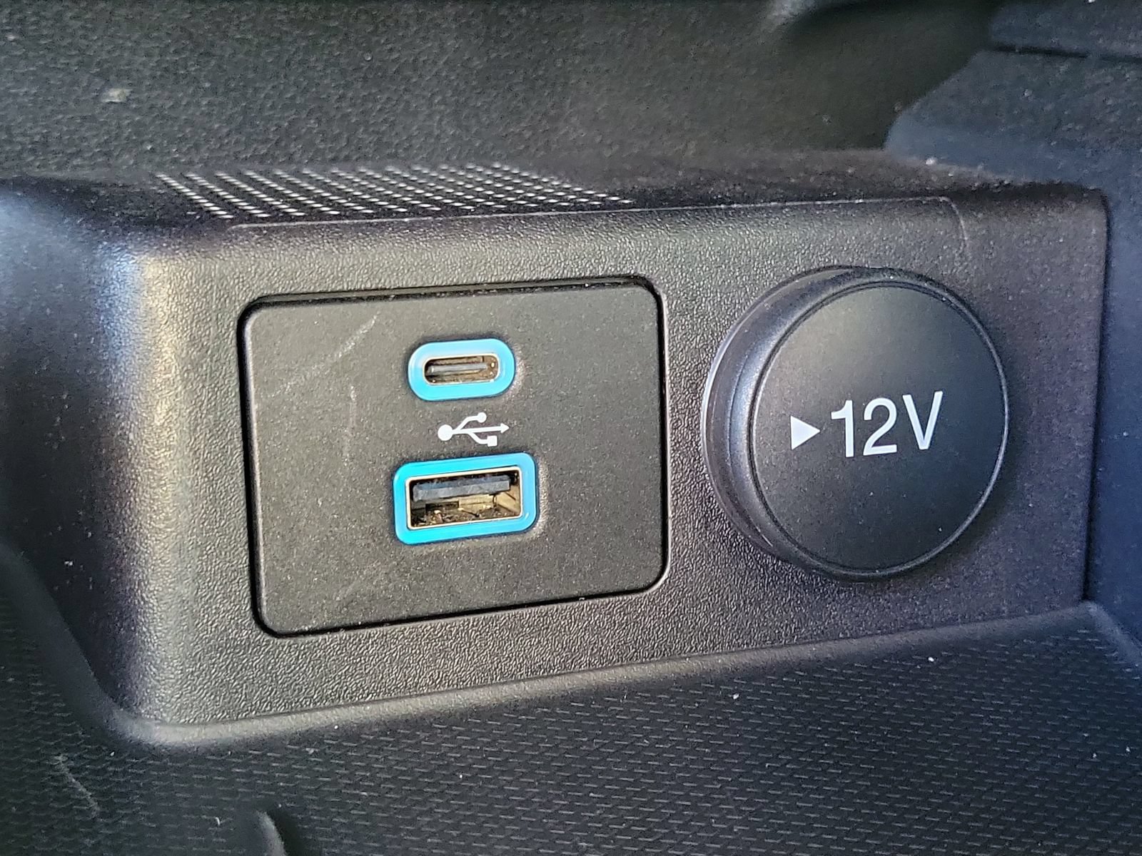 Certified 2022 Ford Escape SE w/ SE Sport Appearance Package FWD image 28