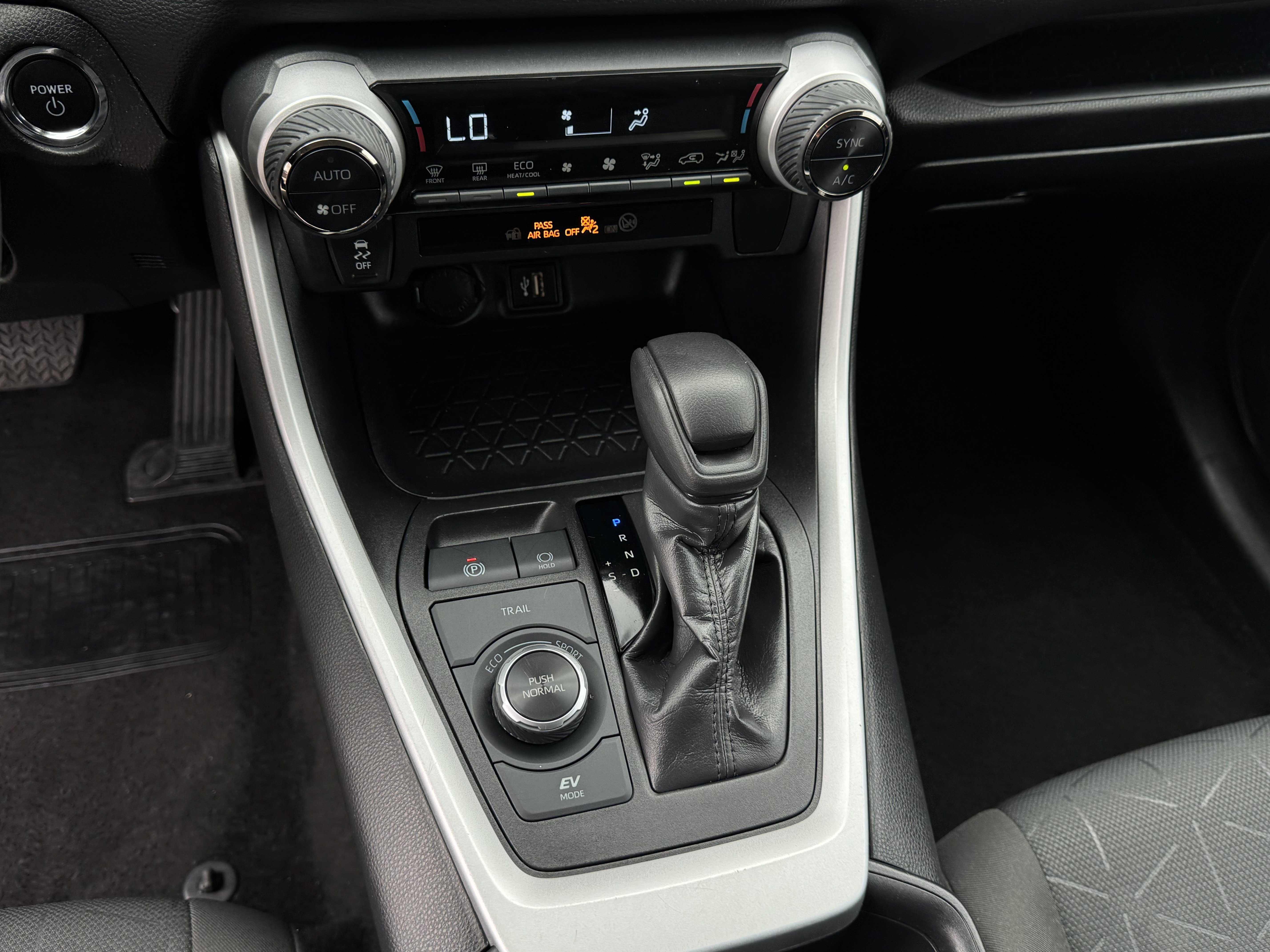 Used 2024 Toyota RAV4 XLE image 20