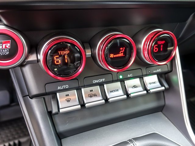 Used 2025 Toyota GR86 Premium w/ ALL Weather Mat Package (TMS) RWD image 18