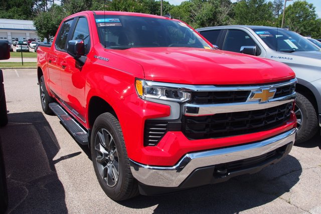 Used 2023 Chevrolet Silverado 1500 LT AWD/4WD image 2