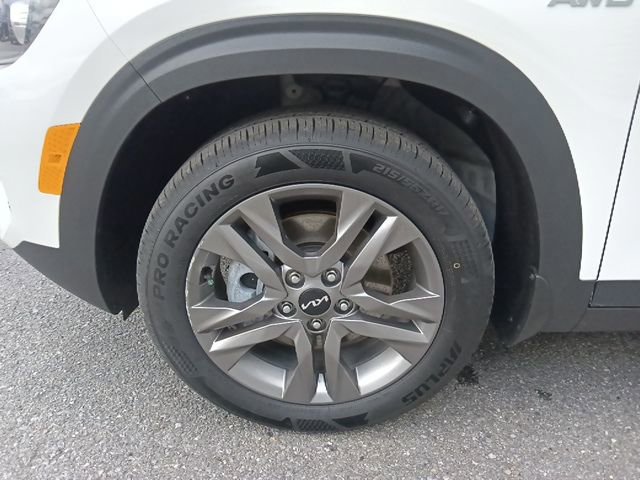 Used 2023 Kia Seltos LX image 10