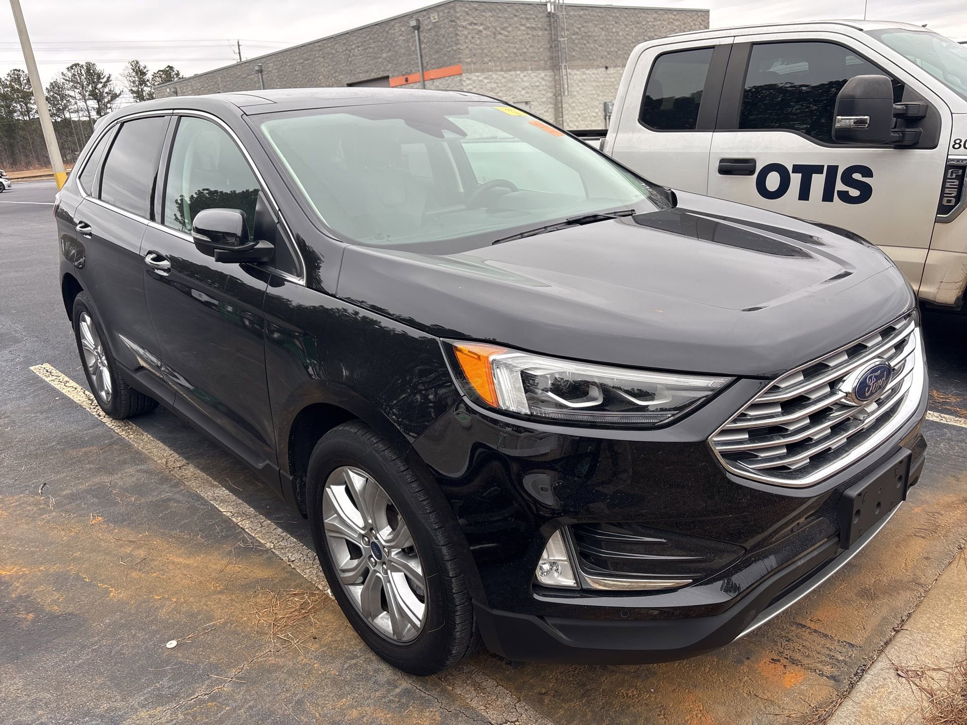 Certified 2022 Ford Edge Titanium w/ Equipment Group 301A image 2